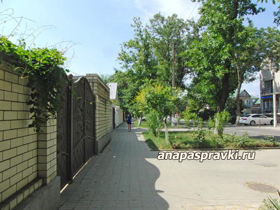 Четный квартал от ул. Гоголя до ул. Тургенева в Анапе
