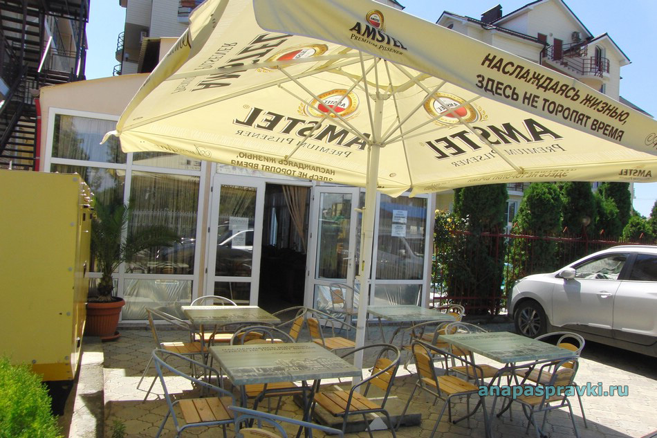 Кафе гостиницы "Золотое руно" в Витязево